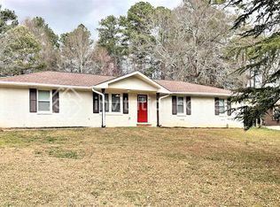 1426 Spring Valley Ln, Stone Mountain, GA 30087