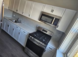 4948 W Gladys Ave APT 1, Chicago, IL 60644