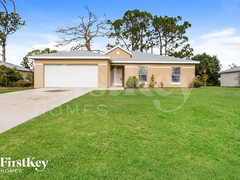 1553 S Cranberry Blvd — Photo 1