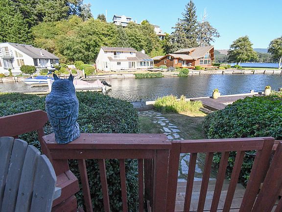 3rd image of 1138 NE West Lagoon Dr