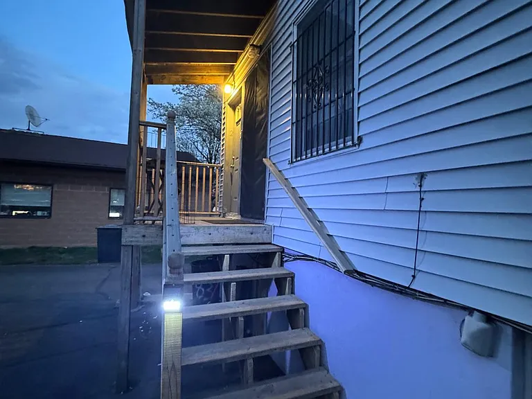 83 Lackawanna Ave #2 — Photo 4
