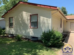 2212 SE 35th St, Topeka, KS 66605