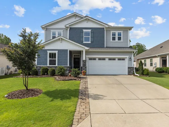 209 S Harrison Place Ln, Fuquay Varina, NC 27526