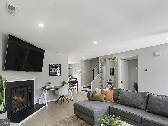 4th image of 7604 S Arbory Ct #417