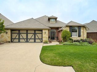 2413 Milano Ln, Village, OK 73120