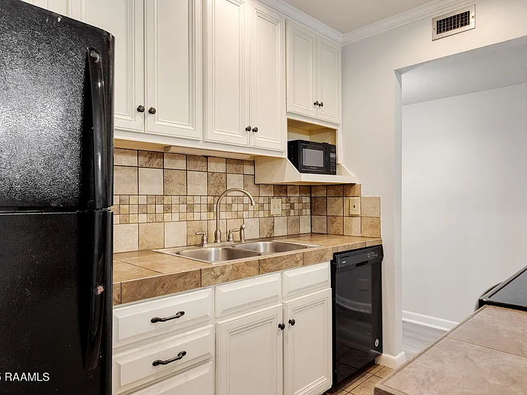 220 Doucet Rd #203A — Photo 10