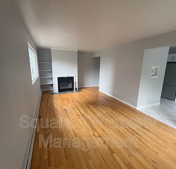 10036 117th St NW — Photo 2
