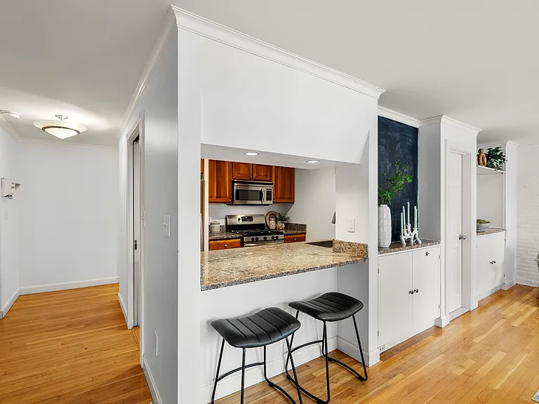 17 Bowdoin St #4AB — Photo 10