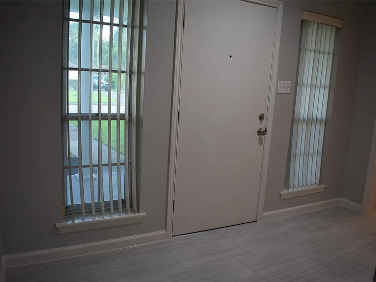 3110 Springhill Dr — Photo 11