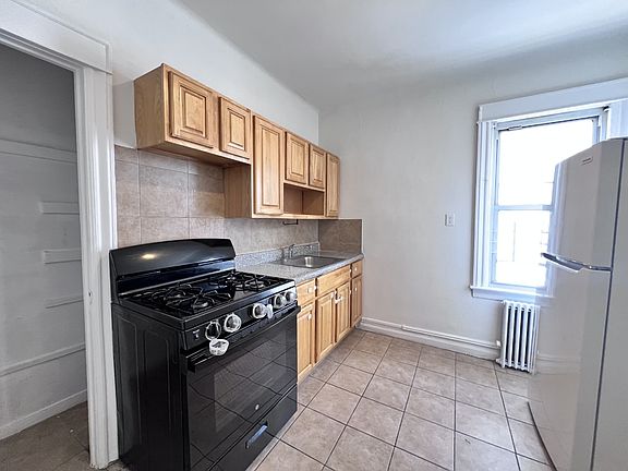 3rd image of 1850 81st St Floor 2