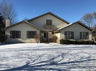 10912 Webster Ct, Wauwatosa, WI 53222
