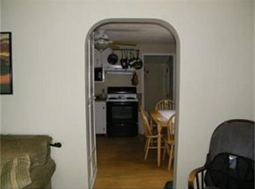 5th image of 952 East St