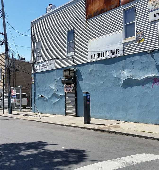 2nd image of 6318 Fresh Pond Rd