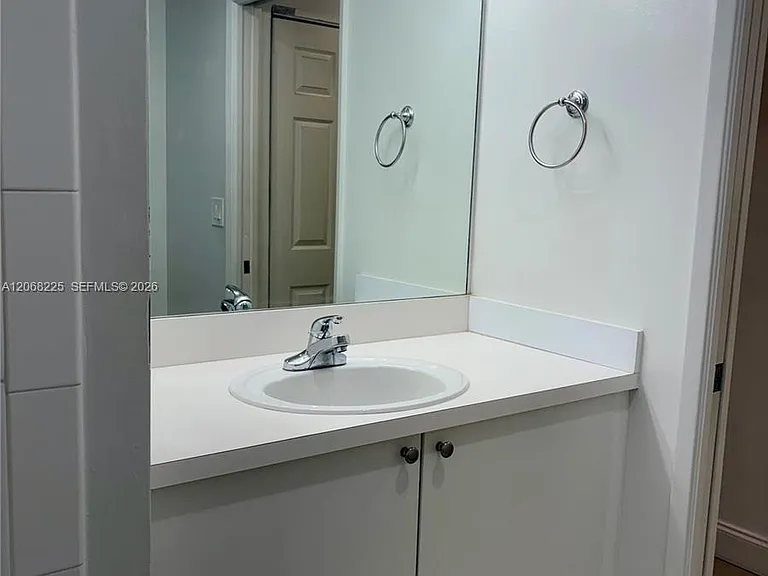 8030 N Nob Hill Rd #105 — Photo 14