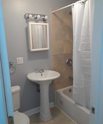 2nd image of 2636 W Foster Ave APT 103