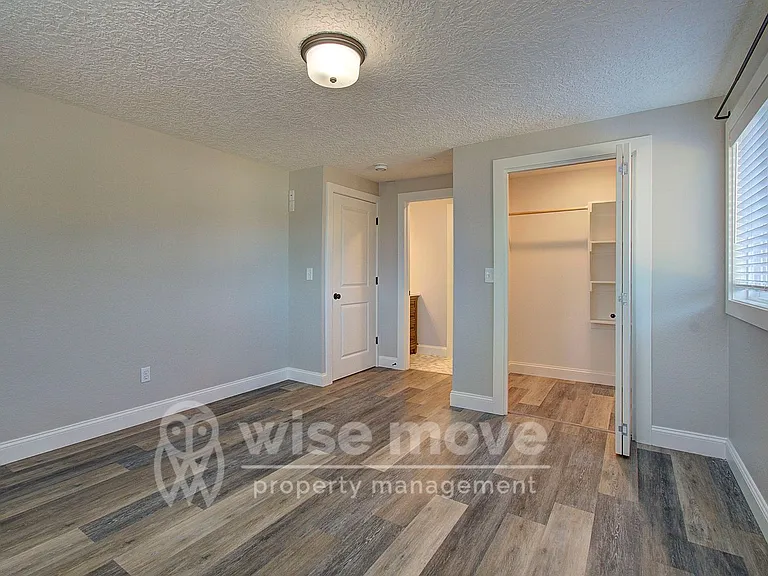 4001 NW 127th St — Photo 20