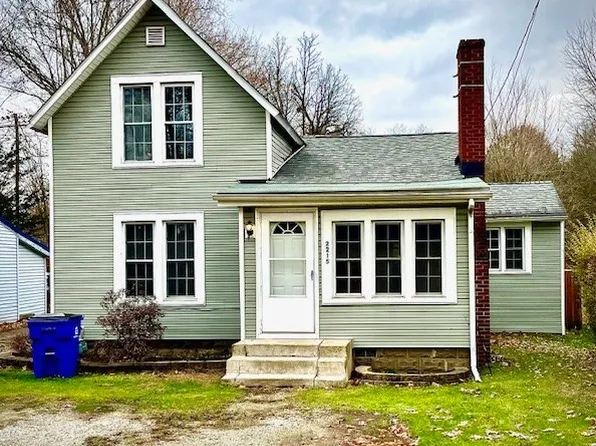 2215 Brady Lake Rd, Kent, OH 44240