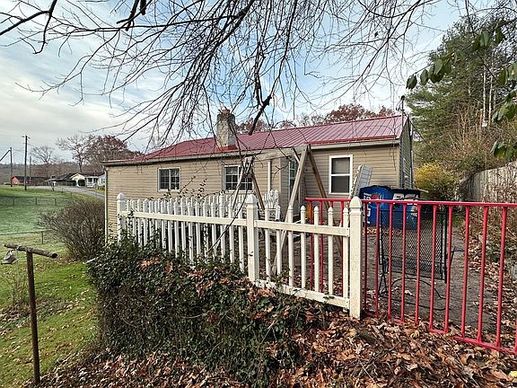 2nd image of 342 Oak Dr
