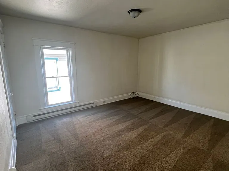 721 Poplar St — Photo 3