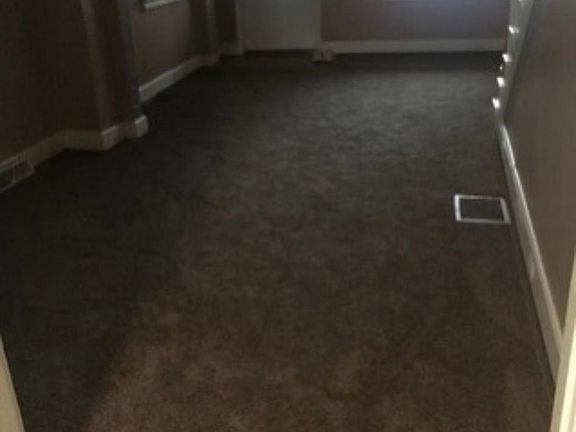living room/dining room combo