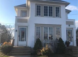 77 Lancaster Rd, West Hartford, CT 06119