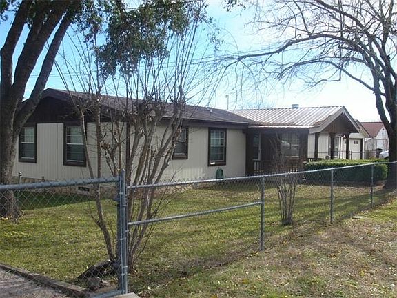 2nd image of 204 Vera Dr