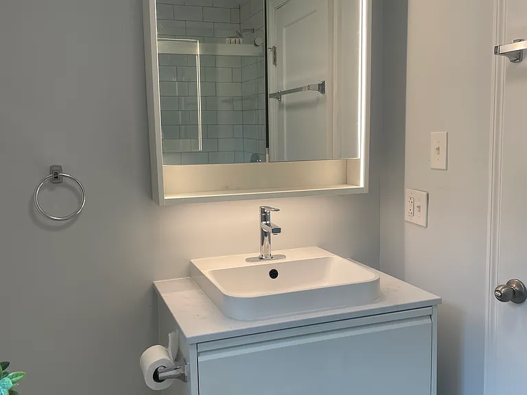 Brand new bathroom with wonderful light!