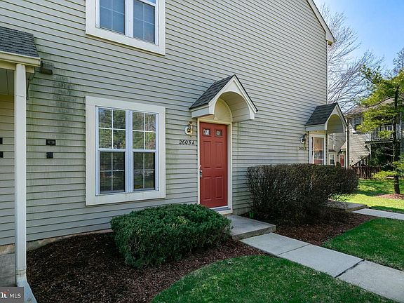 2nd image of 2605 Yarmouth Ln #A