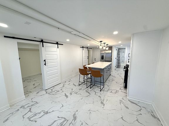 3rd image of 8602 S Manistee Ave #1