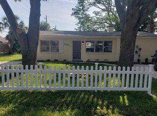 5803 Albert Pl, Sarasota, FL 34231