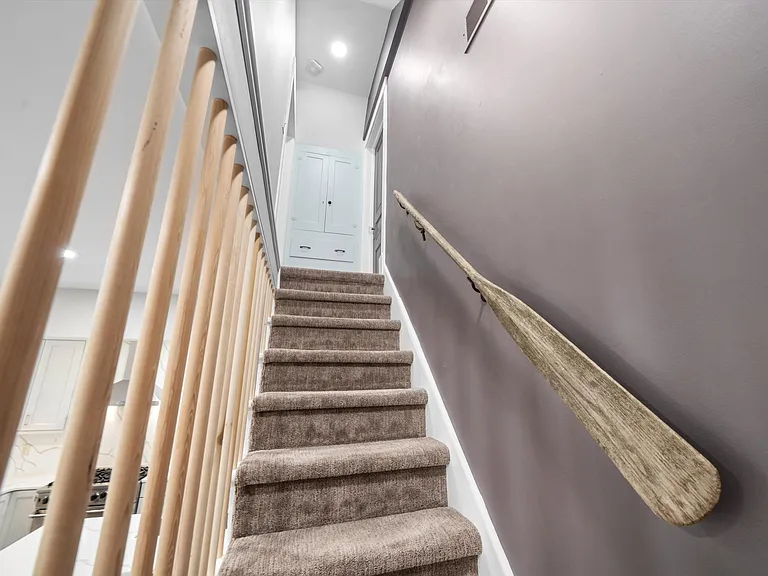227 West St — Photo 33