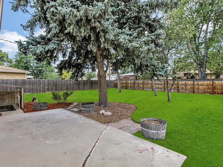 437 S Lamar St — Photo 18