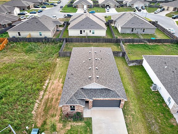 3rd image of 3016 Titus Ct