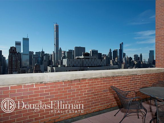 4th image of 188 E 70th St APT 30A