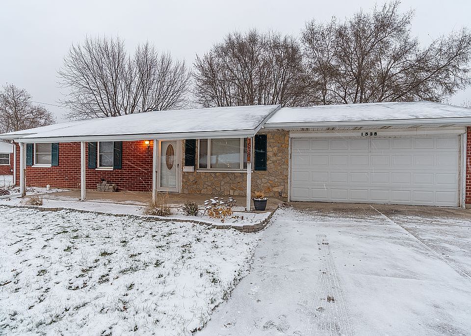 2nd image of 1538 Cedarbrook Pl