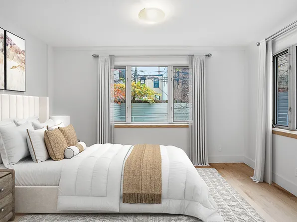 107 Waverly Avenue image 9 of 23