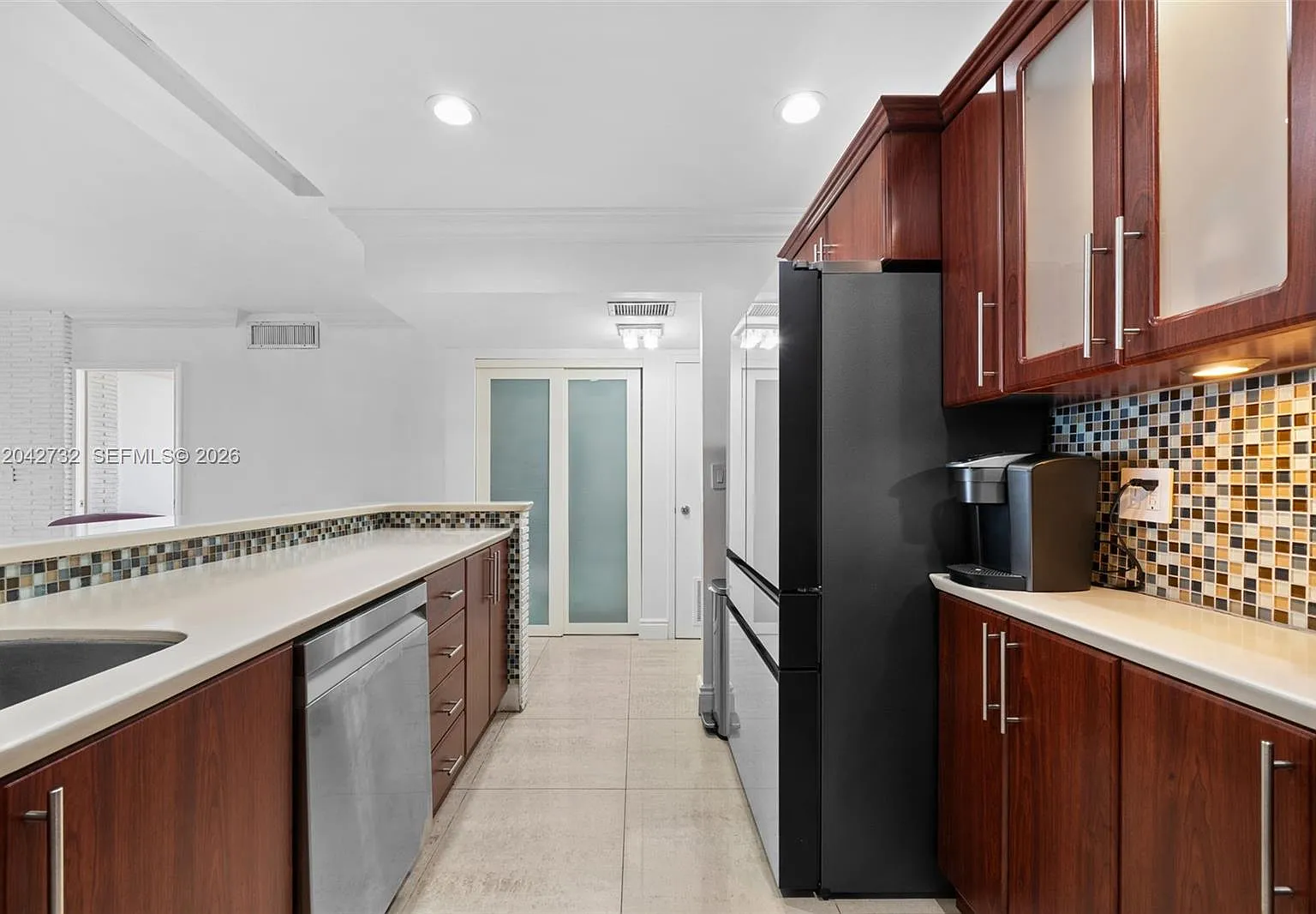 Bonavida Condo — Photo 2