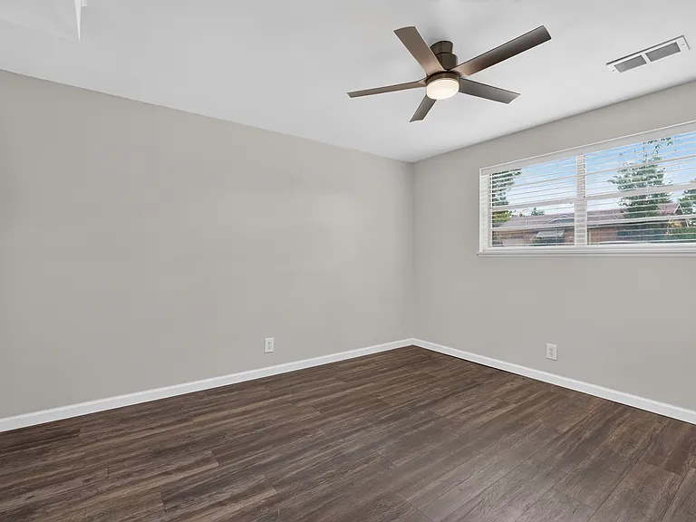 11509 Ogden St — Photo 25