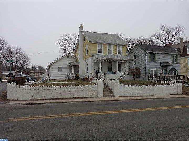 1st image of 215 E South St