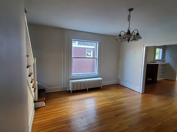 5th image of 512 Edward St