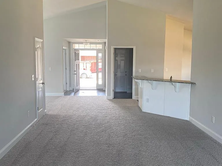 121 Sorrelweed Dr — Photo 33