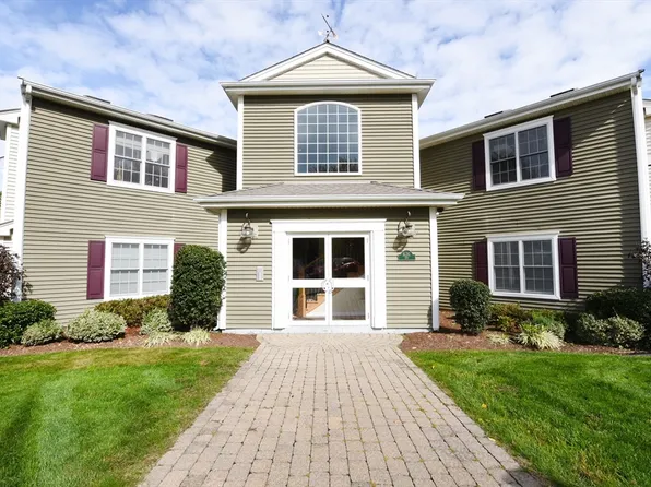 215 Longmeadow Rd Unit 103, Taunton, MA 02780