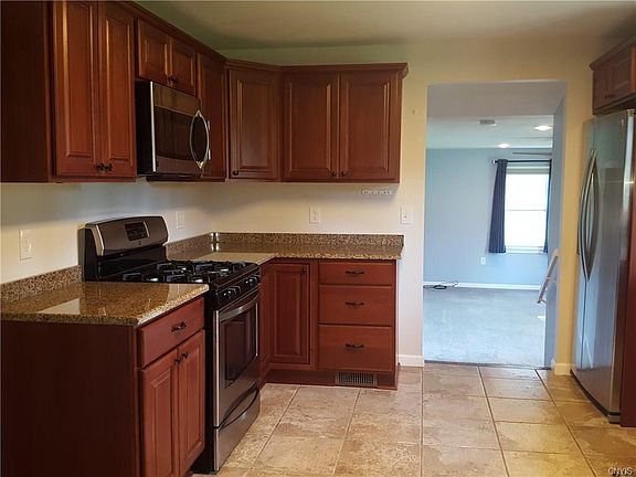 4th image of 109 Pumpkin Ln