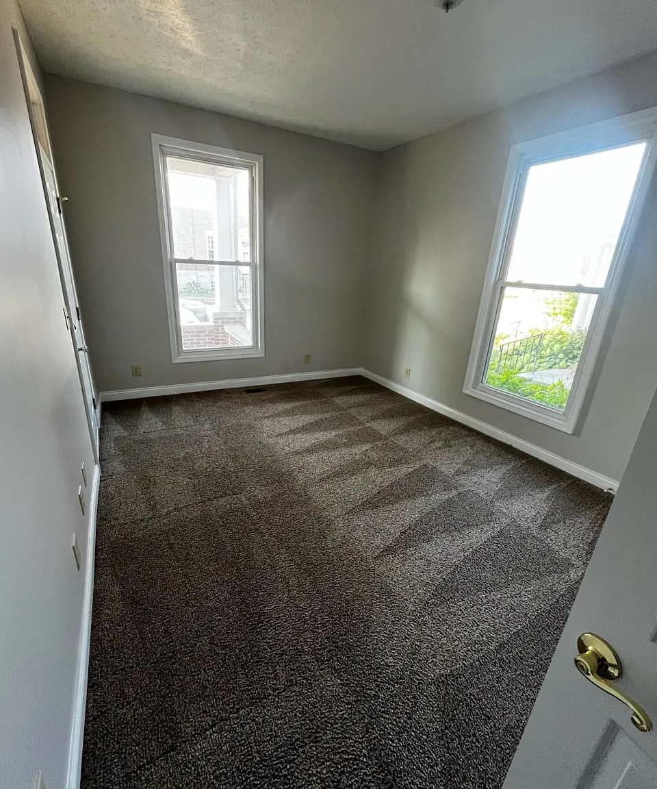 2 bed, 808 sqft, $1,275 — Photo 2