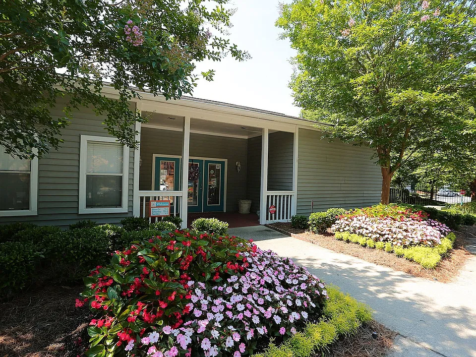 Leasing Office