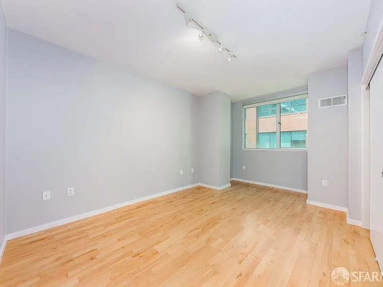 69 Clementina St #401 — Photo 19
