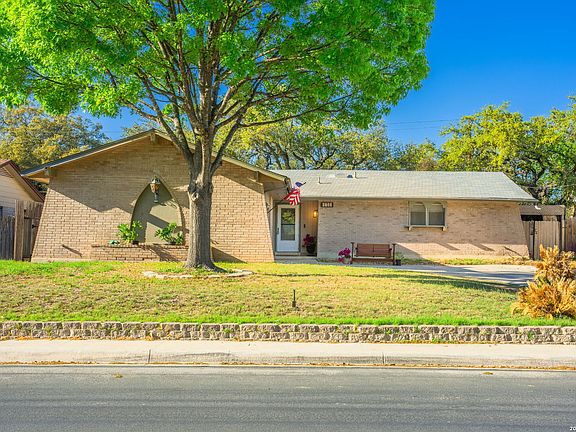 4th image of 6723 Connie Mack