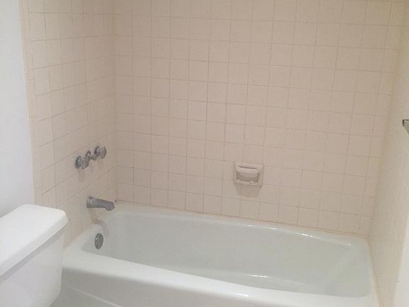 4th image of 3581 SW 117th Ave #5105