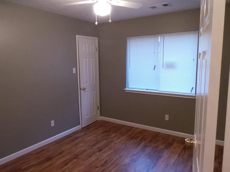 4918 Sterling Xing — Photo 26
