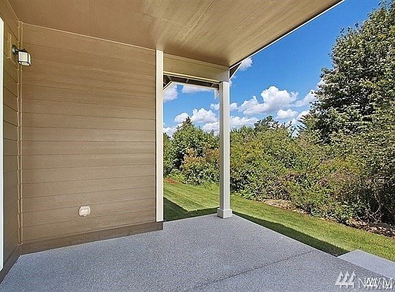 4th image of 18014 38th Avenue Ct E